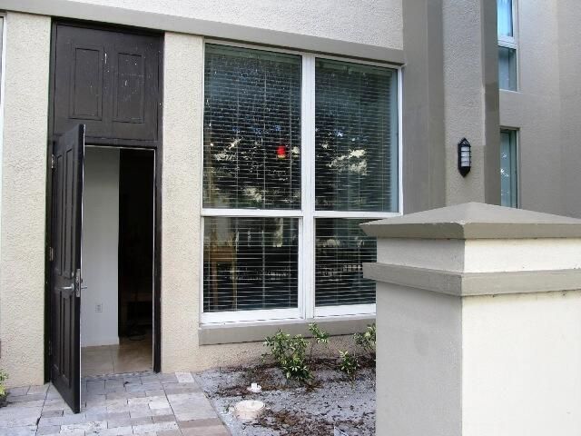 Private Entrance