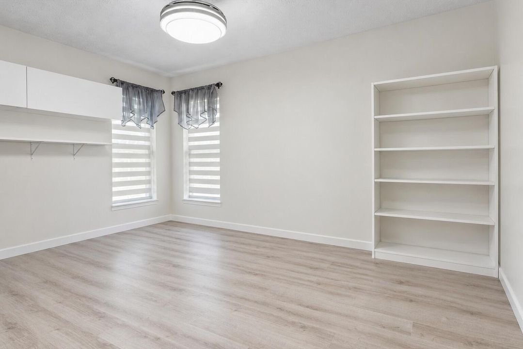 4th Bedroom - Versatile Living Space