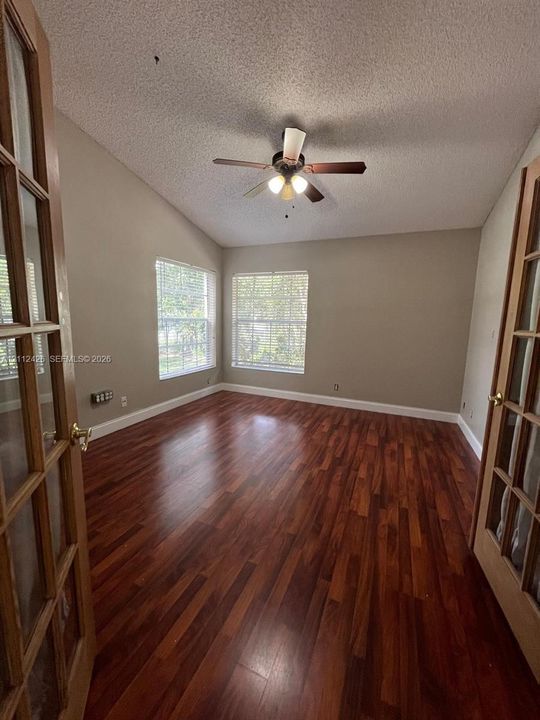 For Rent: $3,500 (3 beds, 2 baths, 1693 Square Feet)
