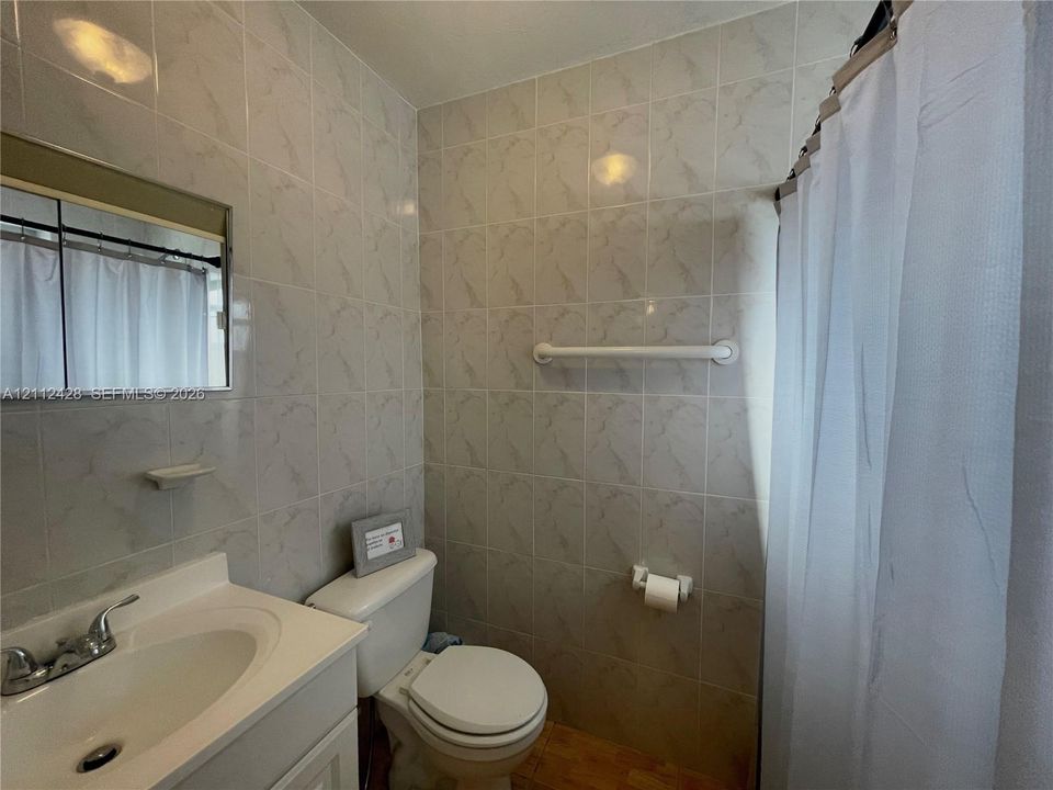 For Rent: $3,400 (3 beds, 2 baths, 1352 Square Feet)
