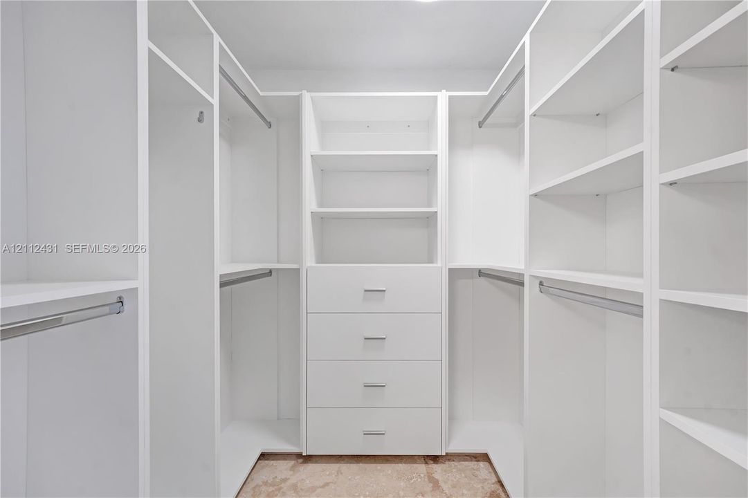 For Rent: $6,900 (2 beds, 2 baths, 1150 Square Feet)