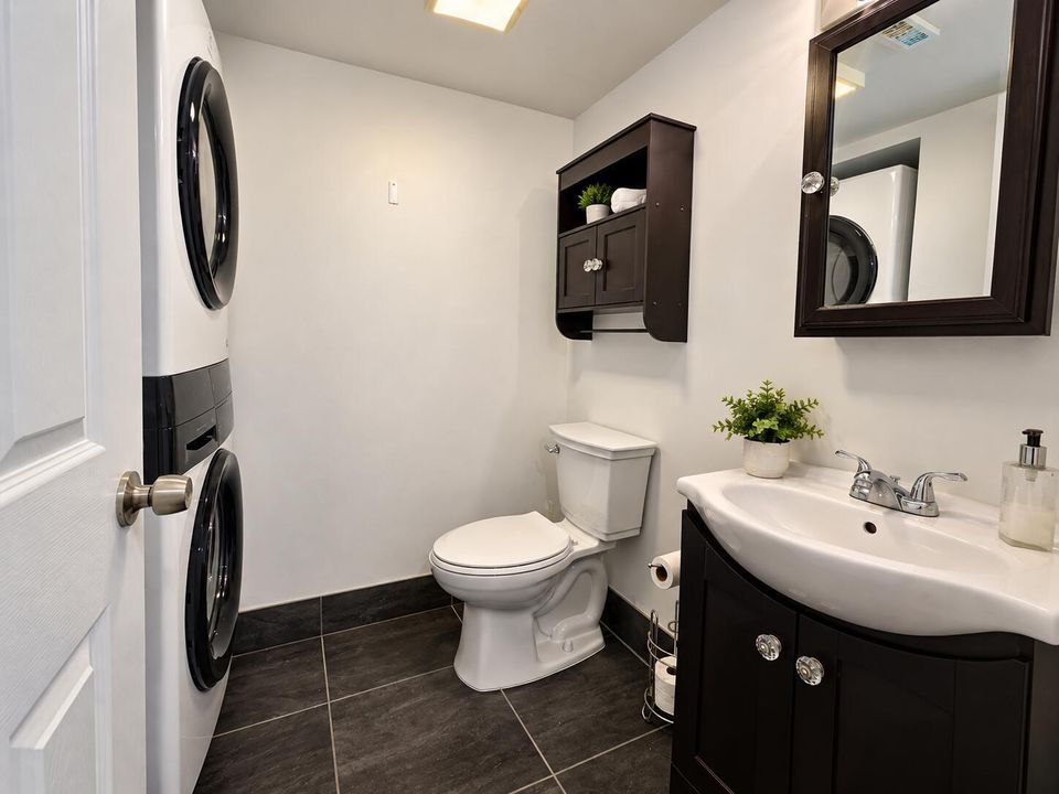 Guest Half Bath with Washer Dryer