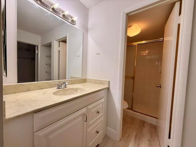 Primary on-suite