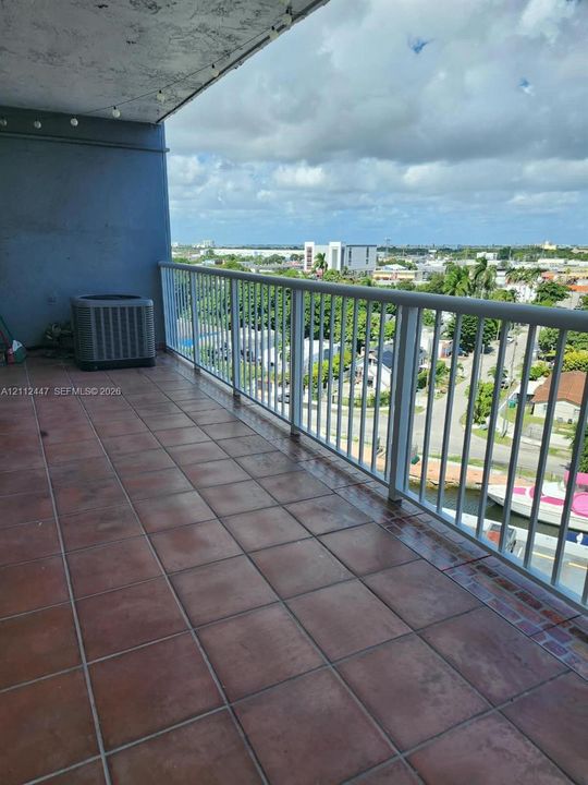 En Venta: $250,000 (2 camas, 1 baños, 767 Pies cuadrados)