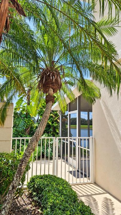 For Rent: $3,000 (3 beds, 2 baths, 1298 Square Feet)