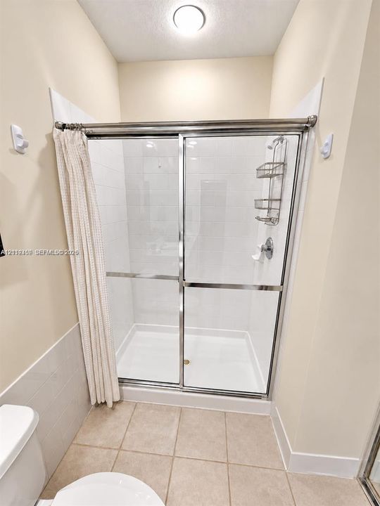 For Rent: $3,000 (3 beds, 2 baths, 1298 Square Feet)
