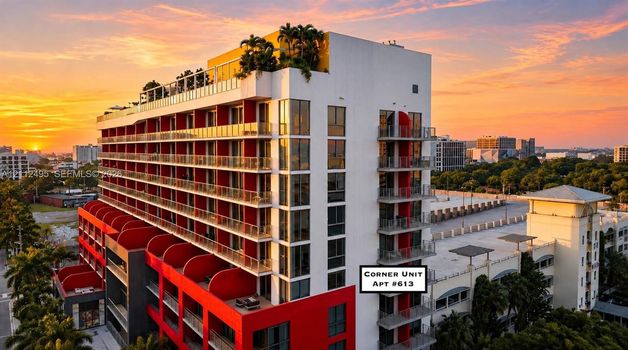 For Sale: $550,000 (1 beds, 1 baths, 461 Square Feet)
