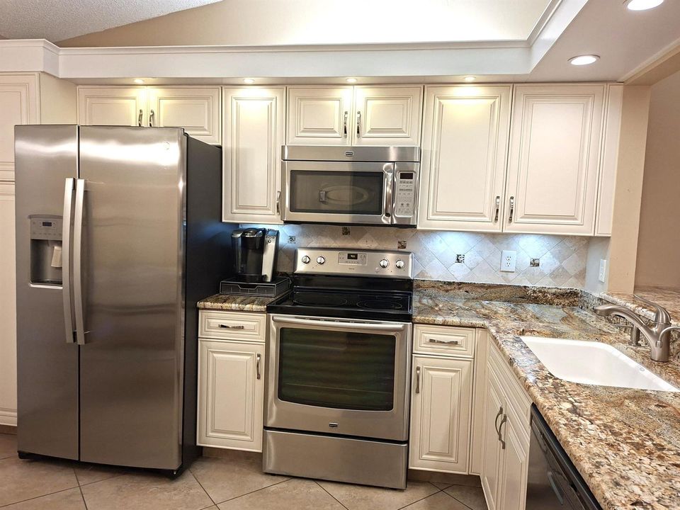 Stainless steel kitchen appliances