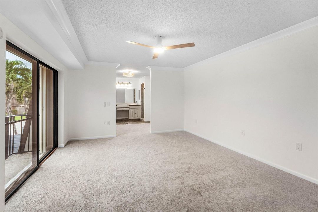 026-120212thLane-PalmBeachGardens-FL-334