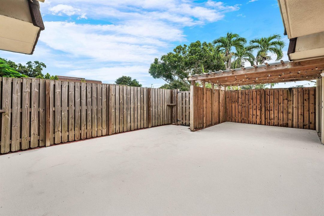 005-120212thLane-PalmBeachGardens-FL-334