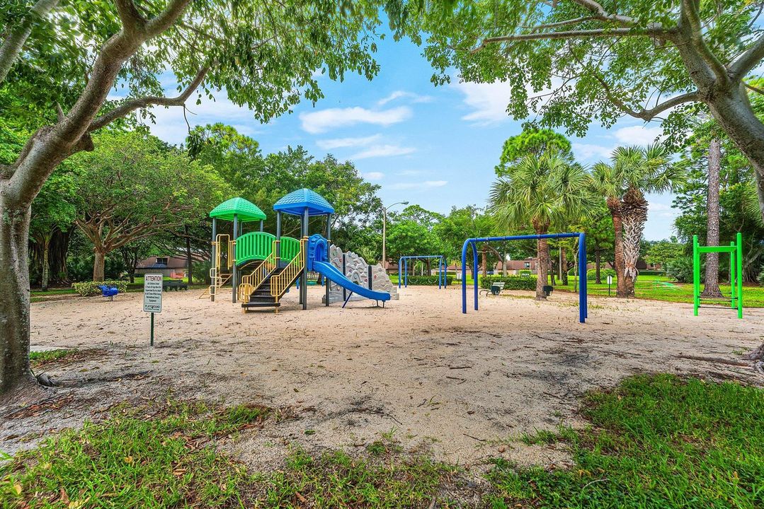 032-120212thLane-PalmBeachGardens-FL-334