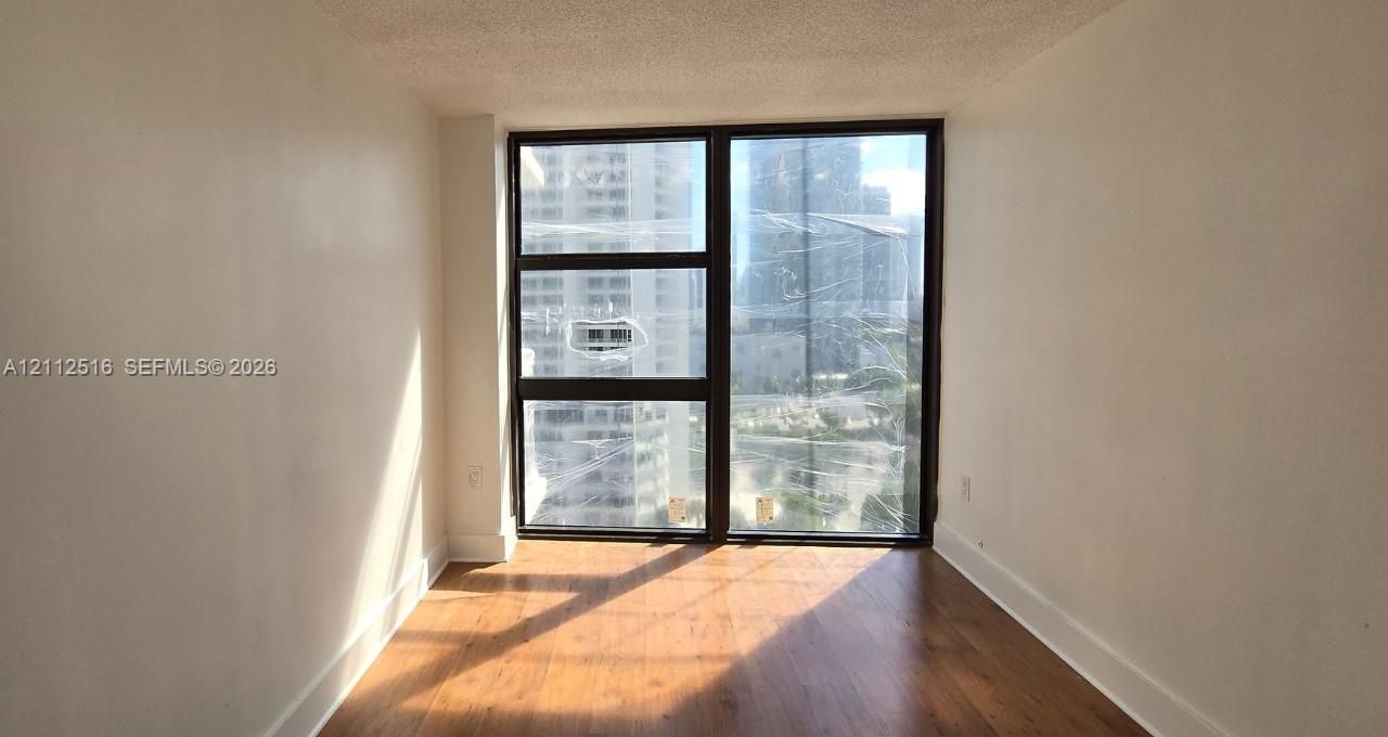 En Renta: $2,950 (2 camas, 2 baños, 990 Pies cuadrados)