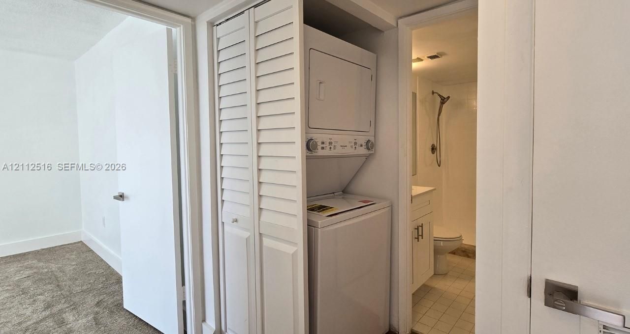 En Renta: $2,950 (2 camas, 2 baños, 990 Pies cuadrados)
