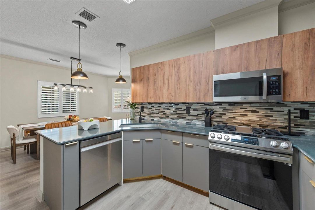 11-604 SW 8th Ave, Fort Lauderdale-40