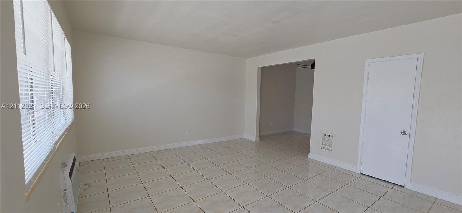 For Rent: $1,600 (1 beds, 1 baths, 3528 Square Feet)