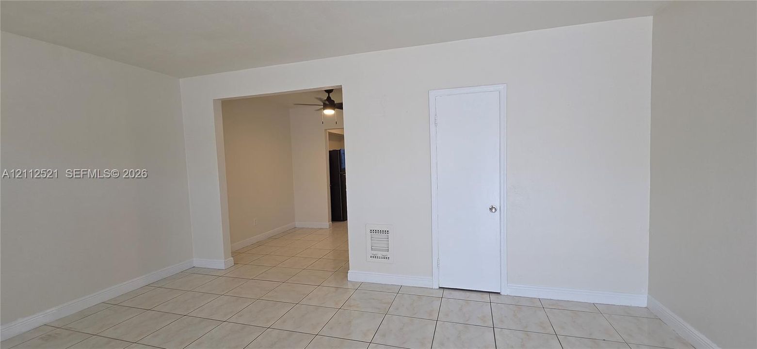 For Rent: $1,600 (1 beds, 1 baths, 3528 Square Feet)