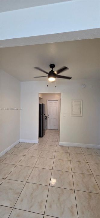 For Rent: $1,600 (1 beds, 1 baths, 3528 Square Feet)
