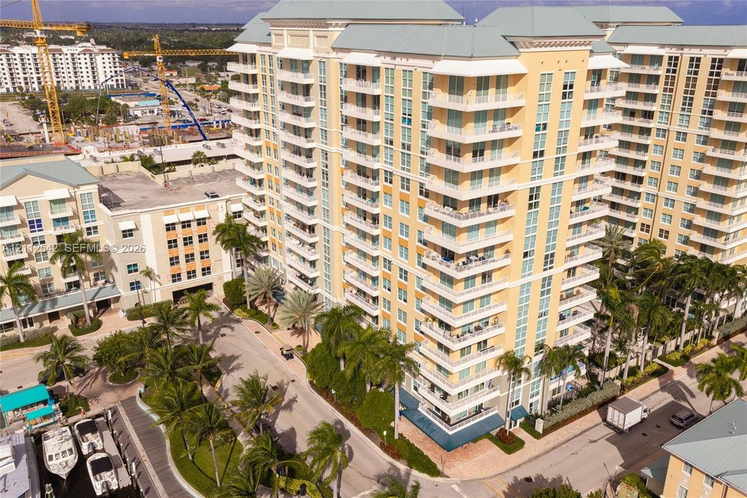 En Venta: $549,900 (2 camas, 2 baños, 1130 Pies cuadrados)