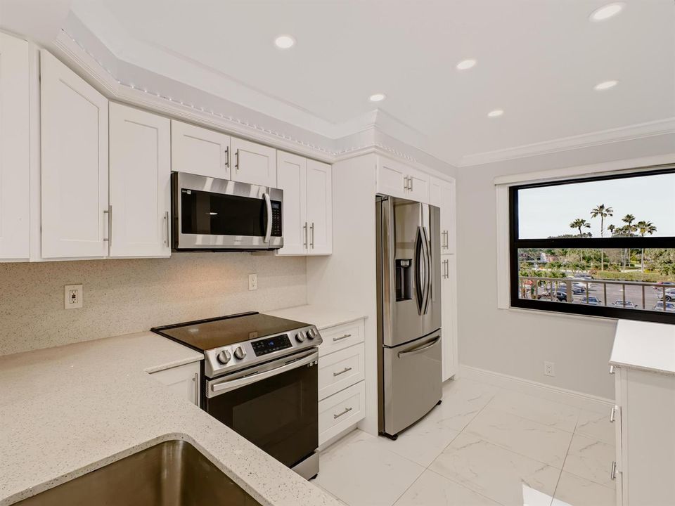 Kitchen 4