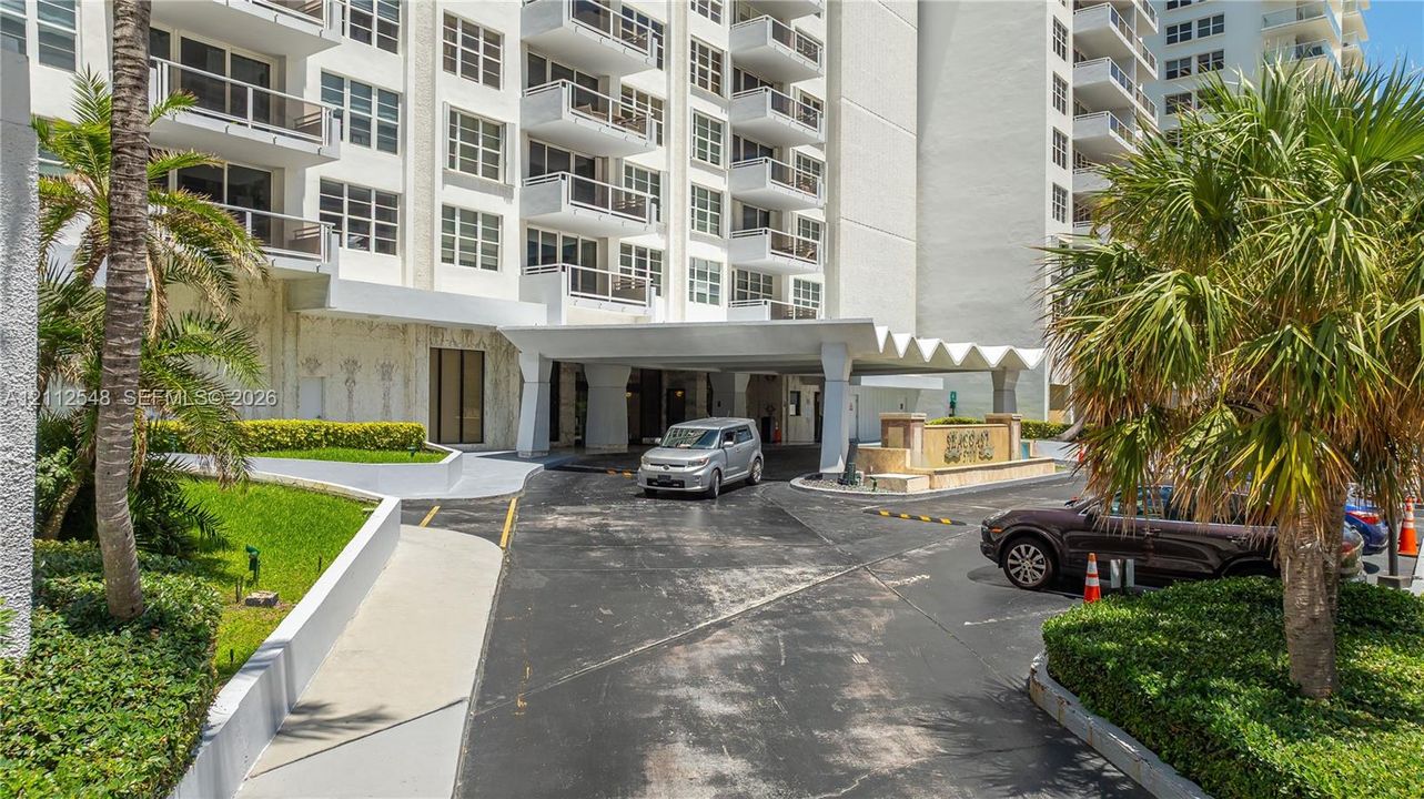 На продажу: $389,000 (2 спален, 2 ванн, 1030 Квадратных фут)
