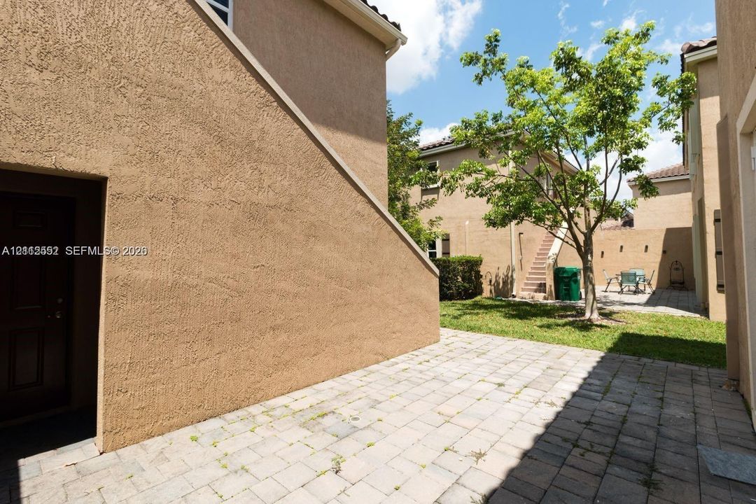 For Rent: $3,200 (4 beds, 3 baths, 2312 Square Feet)