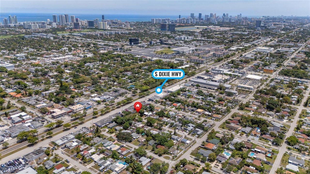 For Rent: $2,795 (3 beds, 2 baths, 935 Square Feet)