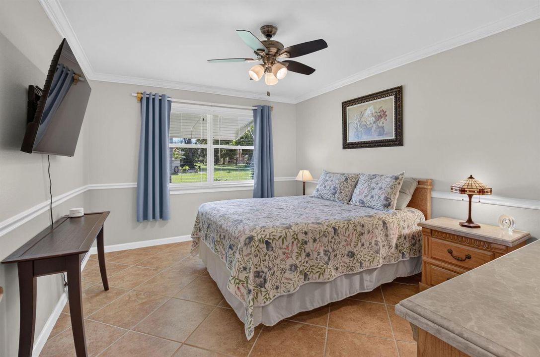 SPACIOUS PRIMARY BEDROOM