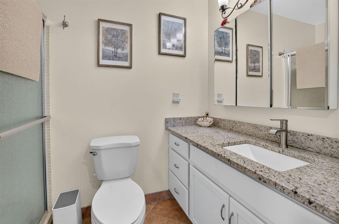 BATHROOM 2