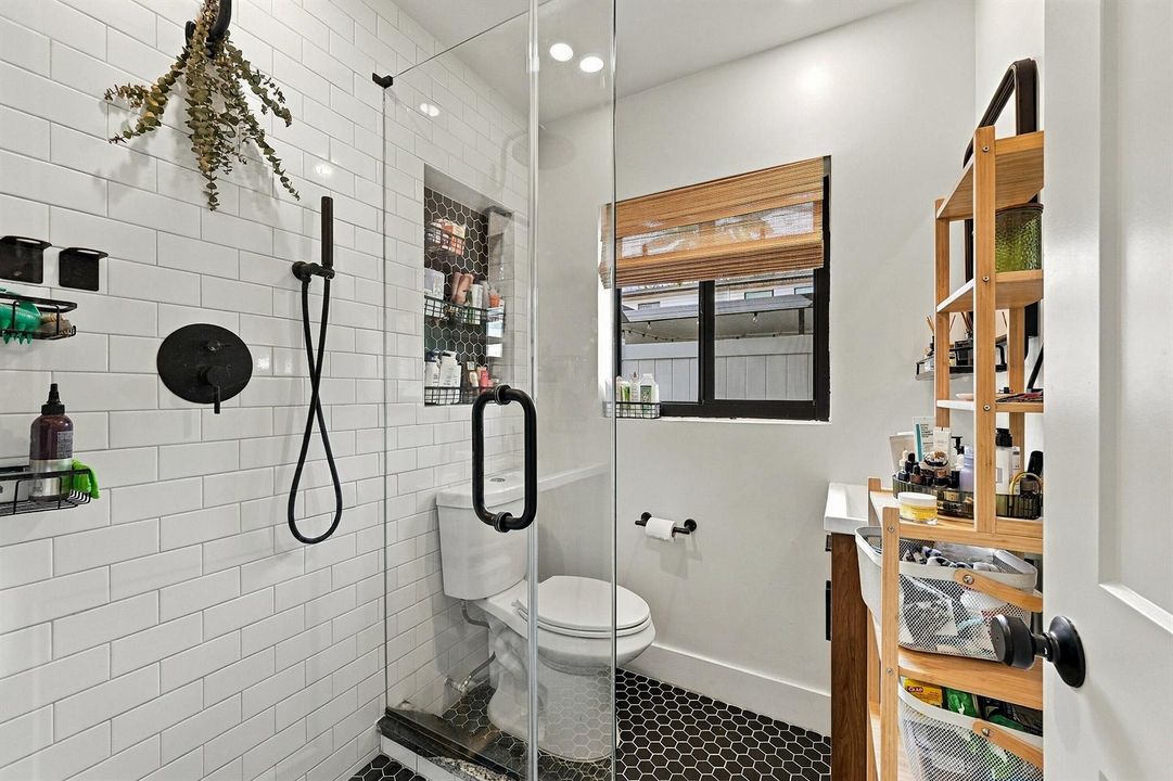 08_bathroom