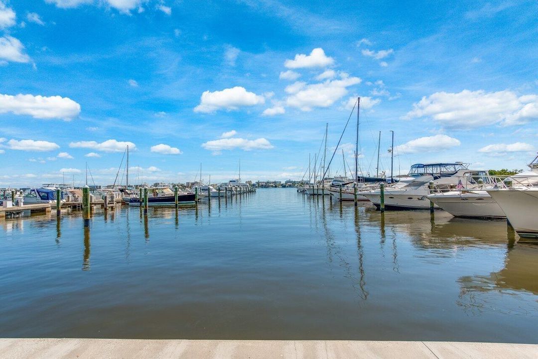 037-806EastWindwardWay-Lantana-FL-33462-