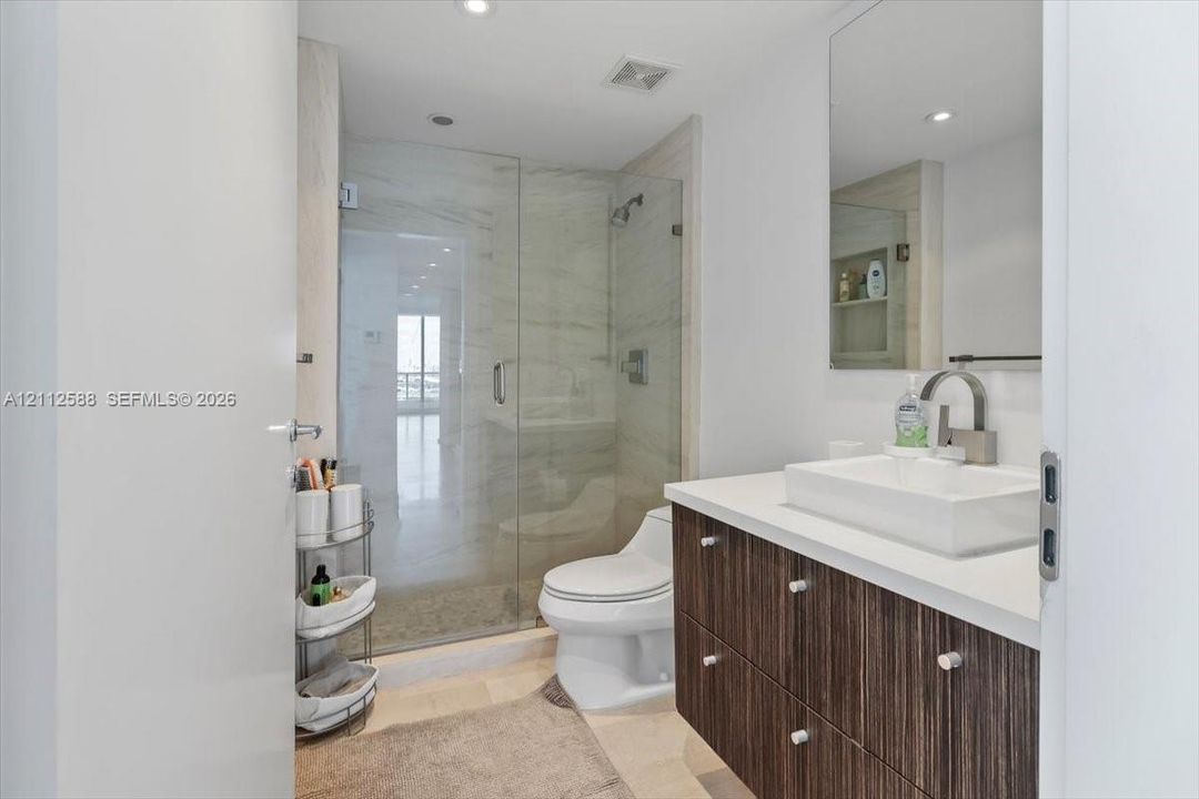 For Sale: $1,535,000 (2 beds, 2 baths, 1058 Square Feet)