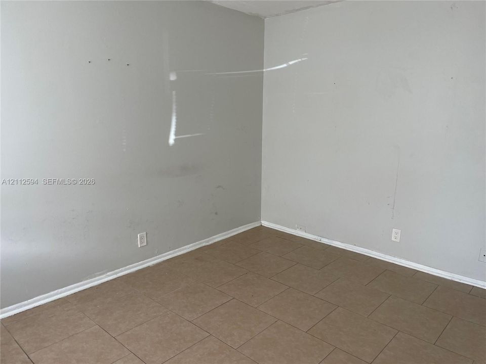 For Rent: $1,650 (1 beds, 1 baths, 600 Square Feet)