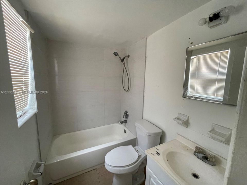 For Rent: $1,650 (1 beds, 1 baths, 600 Square Feet)