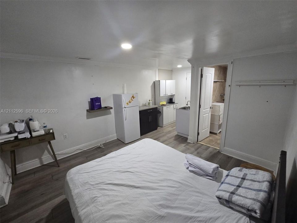 For Rent: $1,200 (1 beds, 1 baths, 600 Square Feet)