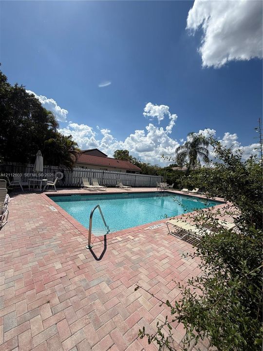 For Rent: $3,700 (3 beds, 2 baths, 1529 Square Feet)