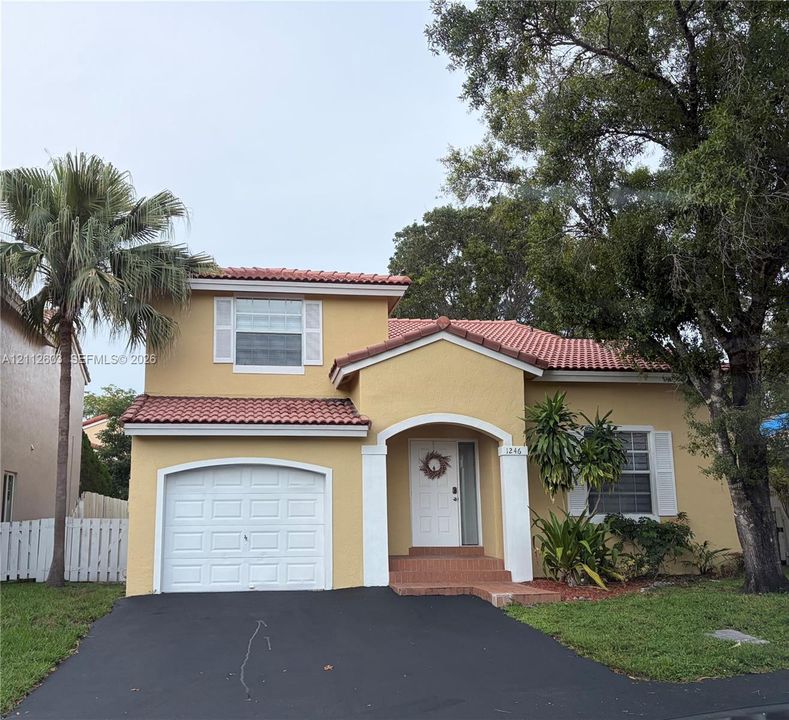 For Rent: $3,700 (3 beds, 2 baths, 1529 Square Feet)