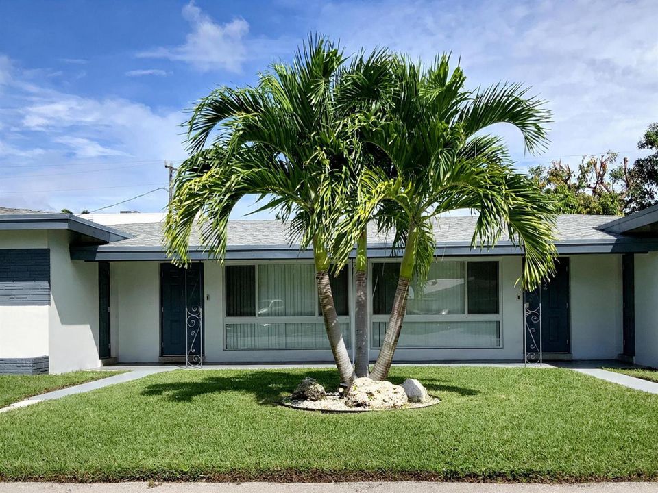 1261 SE 2ND Street Front