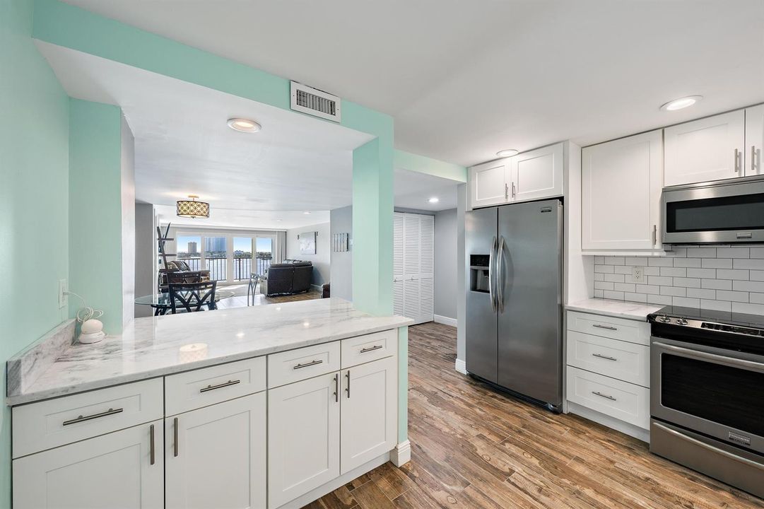 3040 Lake Shore Dr unit 903-10