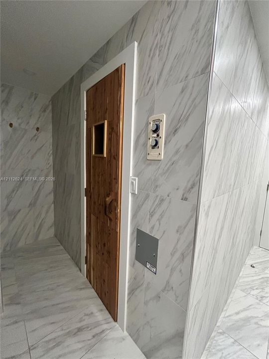 For Rent: $2,500 (2 beds, 2 baths, 1250 Square Feet)
