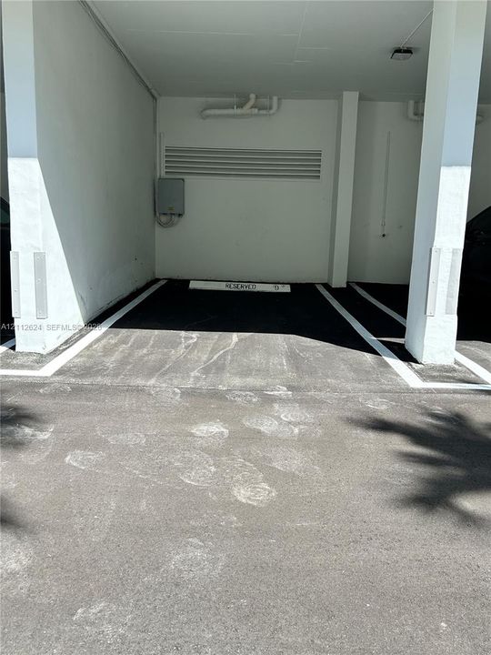 For Rent: $2,500 (2 beds, 2 baths, 1250 Square Feet)