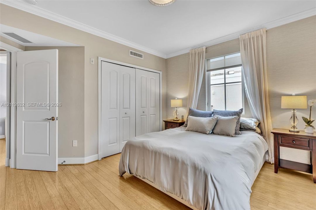En Venta: $1,600,000 (3 camas, 3 baños, 2287 Pies cuadrados)
