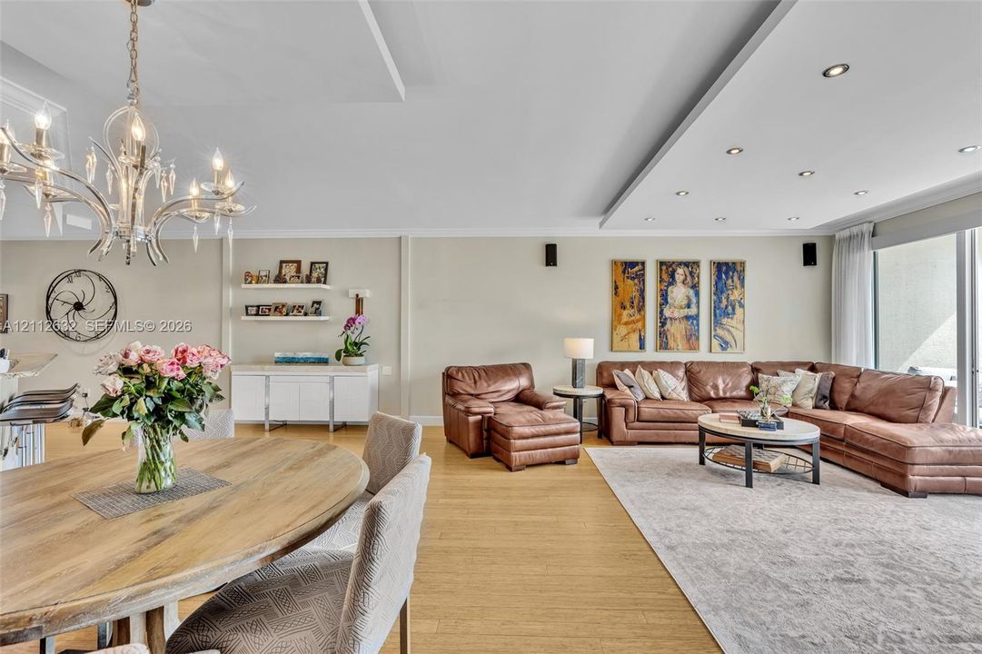 En Venta: $1,600,000 (3 camas, 3 baños, 2287 Pies cuadrados)