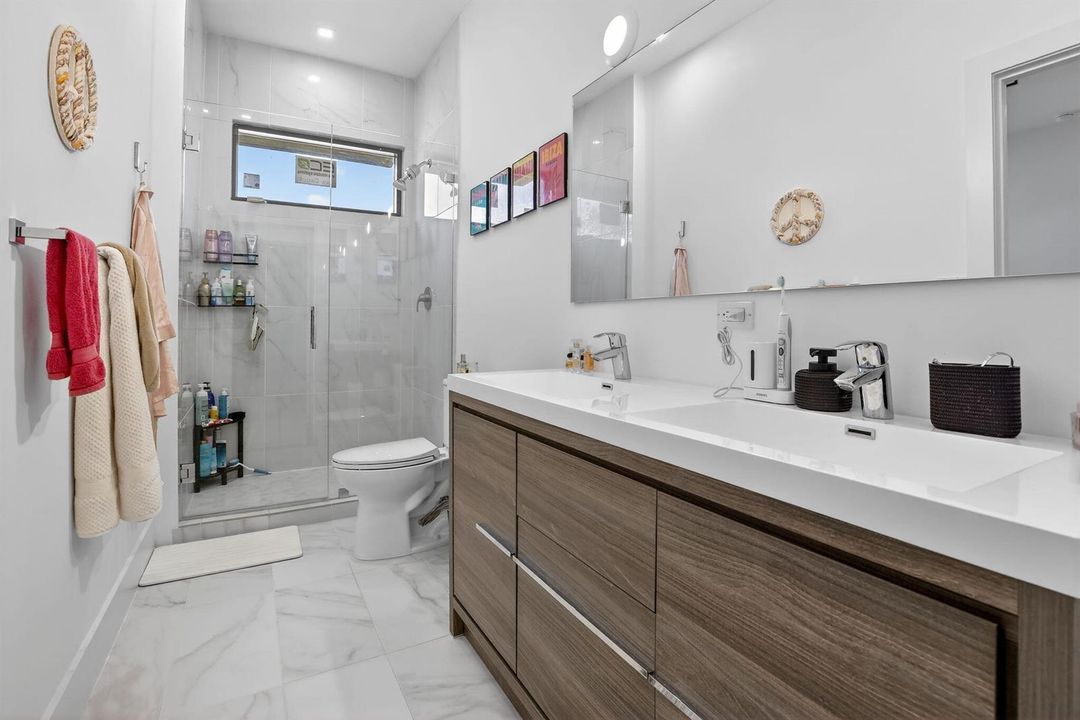 Principal Bathroom
