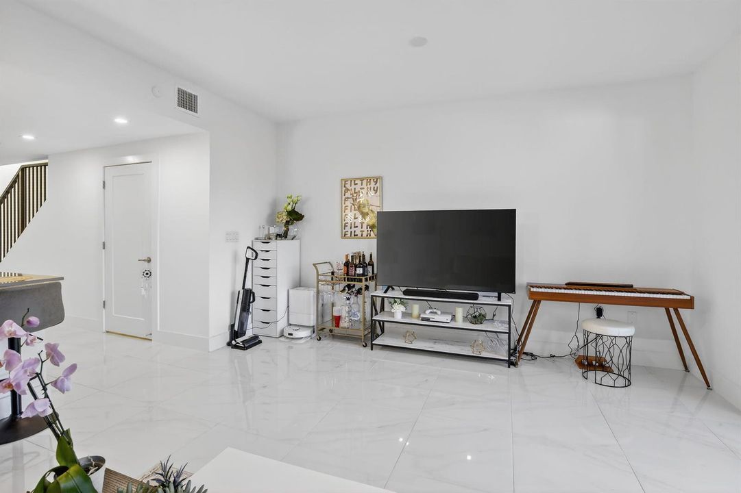 Flroda room