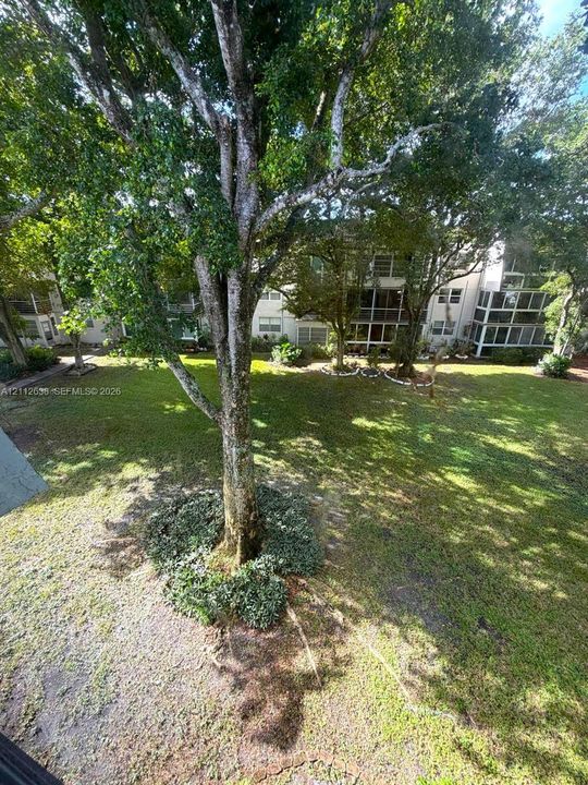 For Rent: $1,250 (1 beds, 1 baths, 700 Square Feet)