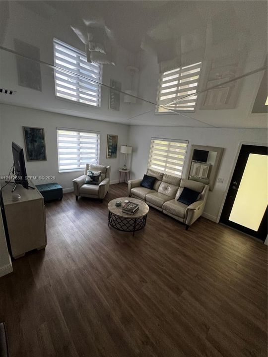На продажу: $849,999 (3 спален, 2 ванн, 1625 Квадратных фут)
