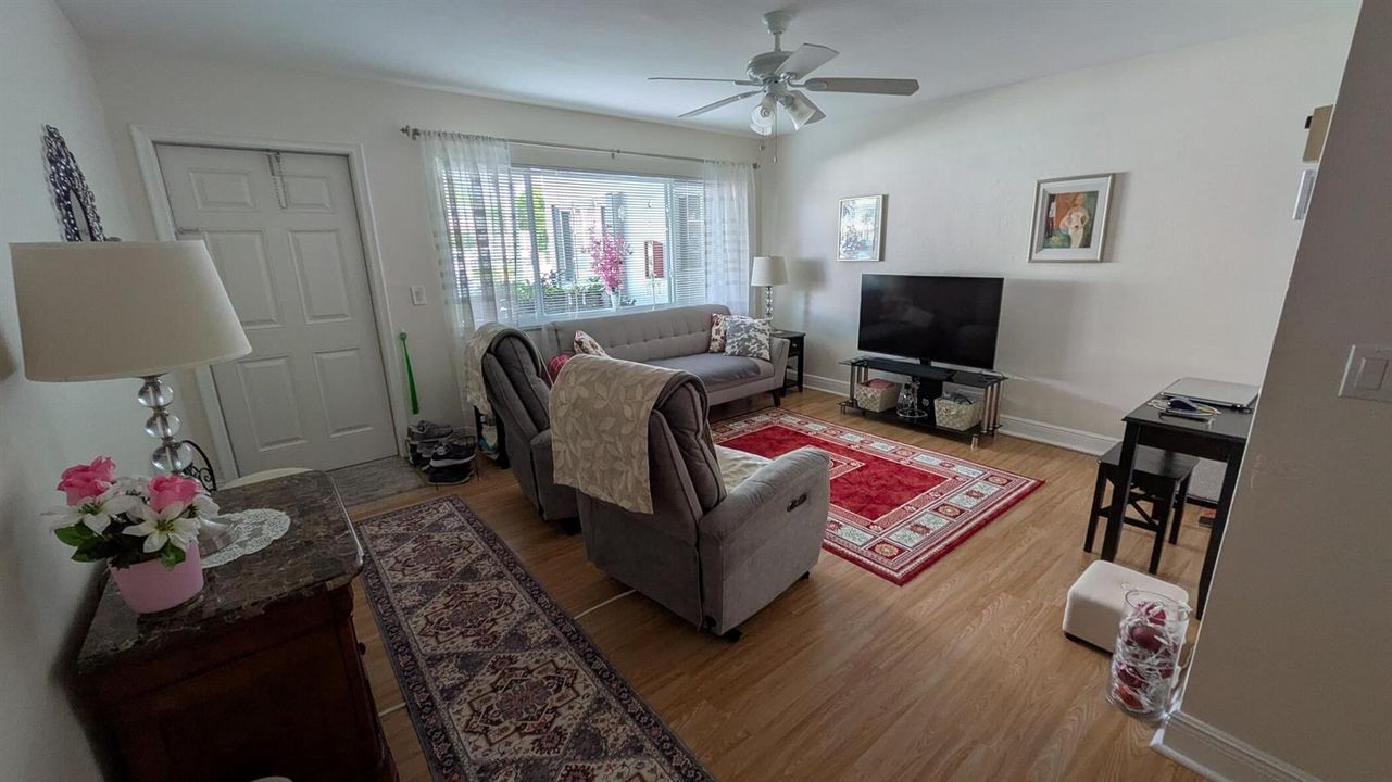 2880 Lake Osborne dr 109 15