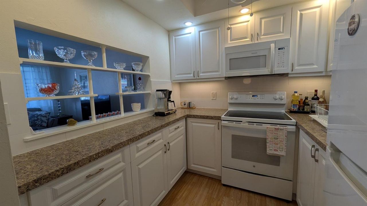 2880 Lake Osborne dr 109 18