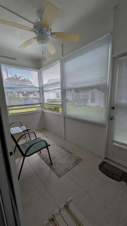 2880 Lake Osborne dr 109 florida room
