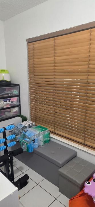 На продажу: $195,000 (1 спален, 1 ванн, 615 Квадратных фут)
